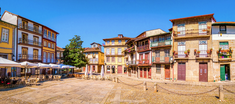 Guimarães, Saint Tiago Platz. Foto: LucVi - stock.adobe