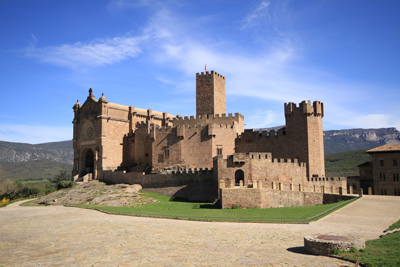 Wallfahrtskirche und Castillo de Javier, ca. 45 km östlich von Pamplona.
