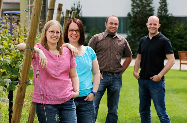Das Familienweingut Knöll&Vogel, die mittlere Generation (von links): Nicole Vogel, Sandra Vogel, Stefan Trutter, Jochen Becker. Foto: Melanie Hubach