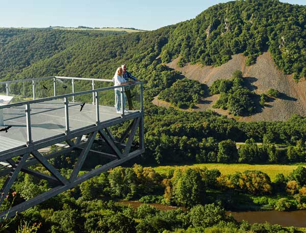 Aussichtsplattform auf dem Nahe-Skywalk. Foto: Naheland-Touristik GmbH/Peter Bender