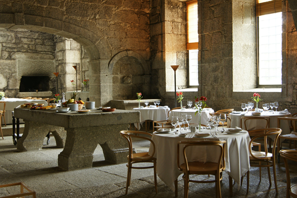 Pousada Mosteiro de Amares: Restaurant. Foto: www.pousadas.pt.