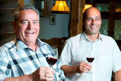 Leopold Schätzle sen. und jun., Weingut Leopold Schätzle, Endingen, Kaiserstuhl. Foto: Joerg Saenger