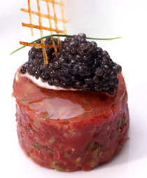 Kaviar auf Tartar. Foto: Dieter Simon, bonvinitas