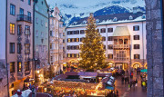 Der größte und älteste Innsbrucker Christkindlmarkt vor dem Goldenen Dachl. Foto: Christof Lackner