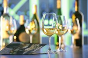 Deutsche trinken mehr Weißwein