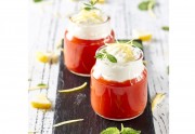 Überraschend-fruchtig-frisch: süßes Dessert aus Tomaten