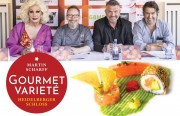 Das Gourmet Varieté im Heidelberger Schloss - von links: France Delon, Martin Scharff, Dierk Morelli, Mike Hayman. Unten: Dreierlei vom Lachs, California Style