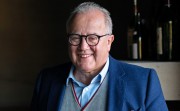 Fritz Keller: Genießer, Weinerzeuger, Gastronom, Fußball-Präsident - von einem Menschenfreund lernen – ein Interview; großartige nicht schwere Weine