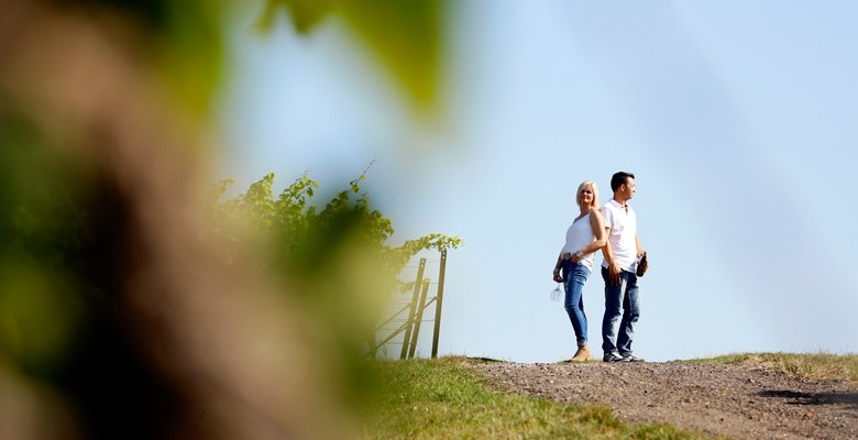 Weingut Carsten Bus in Insheim in der Südpfalz. Carsten Bus mit Ehefrau Sandra