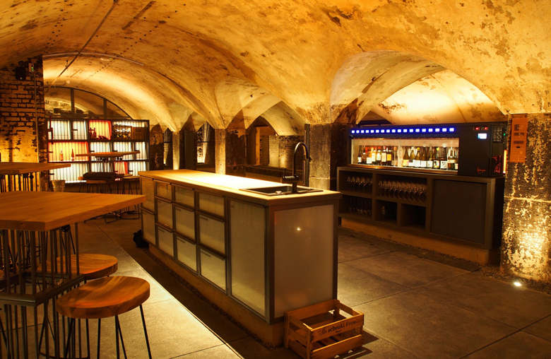 Neue „wineBANK“ in Köln - Weinbegeisterte können hier stilvoll ihre Weine lagern und sich treffen