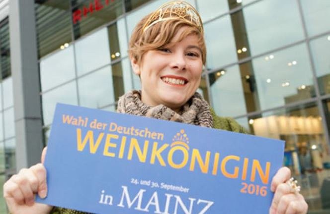 Weinkönigin Josefine Schlumberger waltet noch gut acht Monate ihres Amtes.