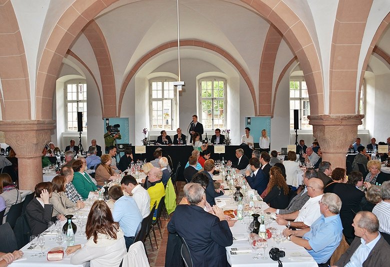 Die Versteigerung des VDP Rheingau findet traditionell im Kloster Eberbach statt.