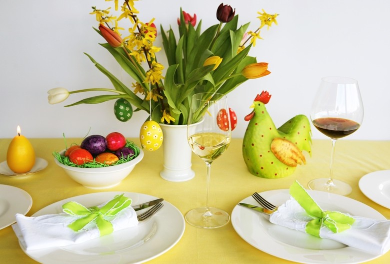 Ostern feiern: Der schön gedeckte Ostertisch, leckere Menüs, gute Wein-Empfehlungen.